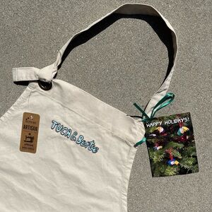 Original Tuca & Bertie Cast/Crew Holiday Gift Kitchen Cooking Apron + Tag & Note